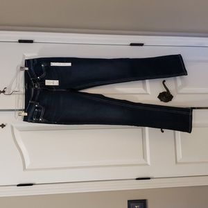 NWT White House black market Size 6 Long gorgeous jeans with bead detail